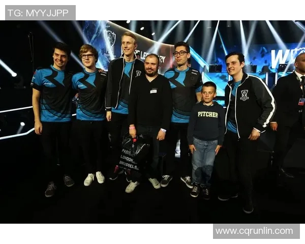 英雄联盟团队协作实力提升V5战队再创佳绩引发关注 英雄联盟团队协作实力提升V5战队再创佳绩引发关注