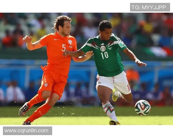 前进之鹰与阿尔克马的激烈对决揭示足球战术与团队精神的完美结合